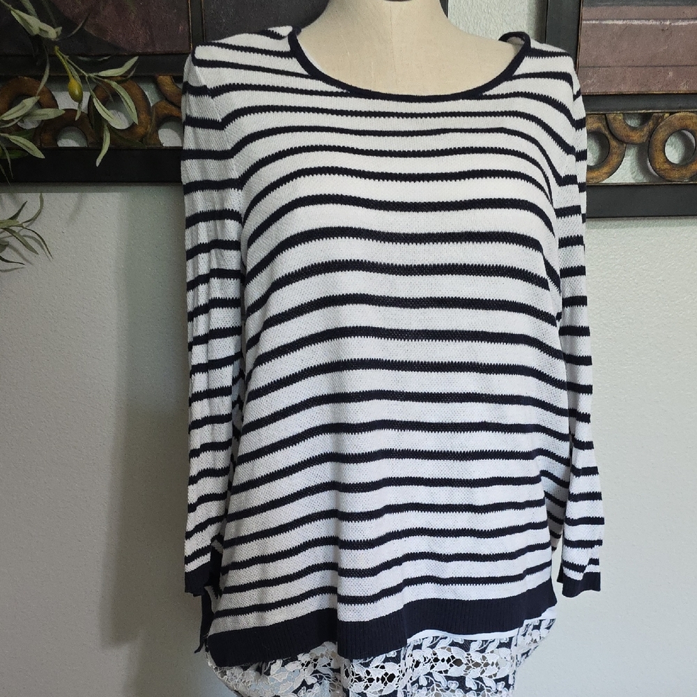 CJ Banks Blue and White Boxy 3/4 Sleeve Blouse